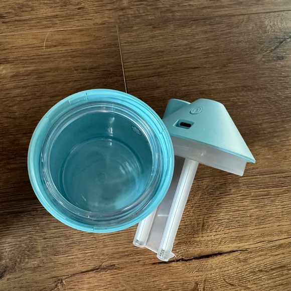 MIFFY-Imported (NWT) Mini Light Blue Humidifier - Picture 13 of 15